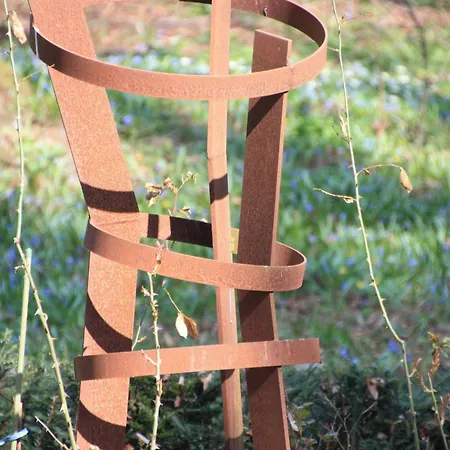 Wohlfuehloase Fuer Natur- Und Gartenliebhaber By Interhome *